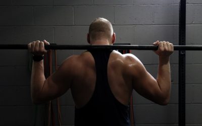 通勤電車で体幹強化！ドローイン実践ガイド