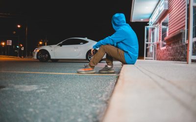 2025年最新版！オンラインで賢く稼ぐ副業ガイド：あなたの「好き」を収入に変える方法