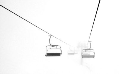 感情の波が激しい人の内面を理解する：最新の知見と対処法