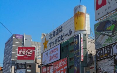 2025年最新版：YouTube、Instagram、TikTokで成功するインフルエンサーになるための完全ガイド