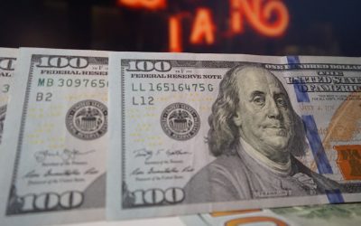 変動の激しい仮想通貨市場を賢く乗り切る！ドルコスト平均法で安定した利益を目指す積立投資戦略