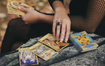 星が導く二人の絆：西洋占星術で「相性」を深く読み解く方法